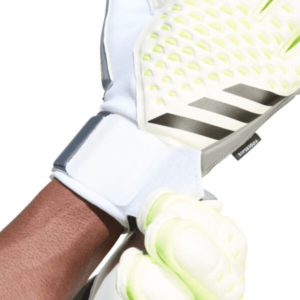Predator Match Fingersave Goalkeeper Gloves