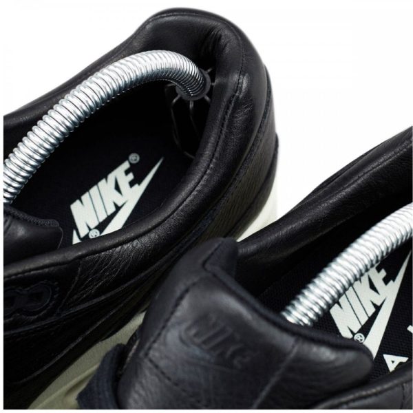 Sneaky Shoe Trees