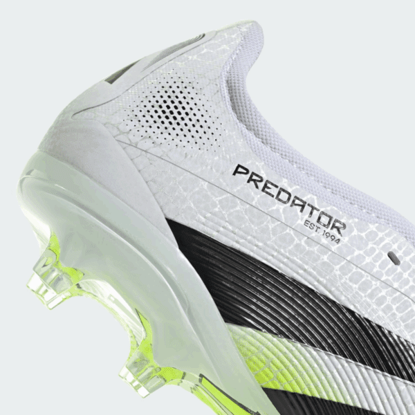 Adults Predator Pro Fold-Over Tongue FG Football Boots