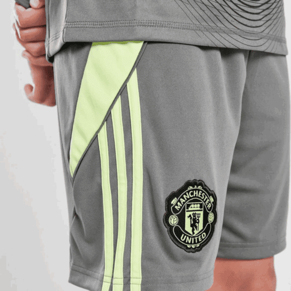 Kids Manchester United 25/26 Goalkeeper Shorts