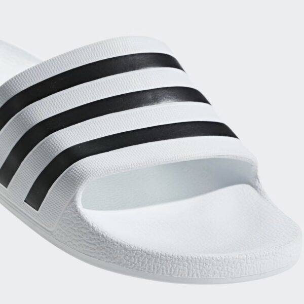 Adilette Aqua Slides
