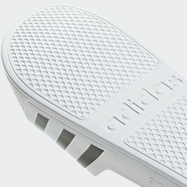 Adilette Aqua Slides