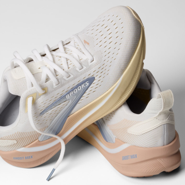 Womens Ghost Max 4 Wide Fit (D) Running Shoes