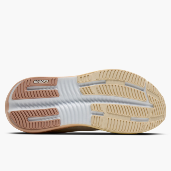 Womens Ghost Max 4 Wide Fit (D) Running Shoes