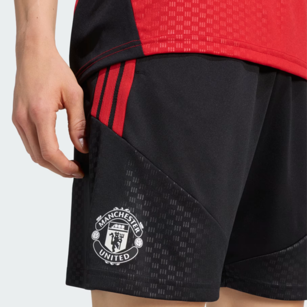 Adults Manchester United 26/27 Tiro Training Shorts